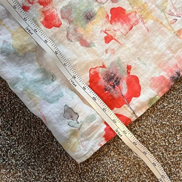 Charlie B Linen Dolman Top.  White with Printed Flowers.  Size Small - Picture 5 of 7